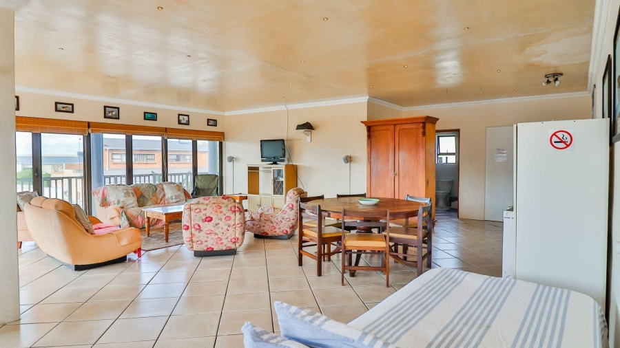 5 Bedroom Property for Sale in Kleinbaai Western Cape